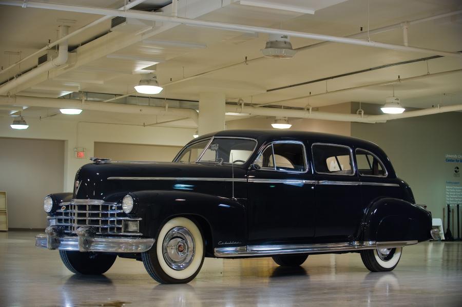  Cadillac Series 75 Fleetwood Imperial Sedan 1949 года  (фото 1 из 2)